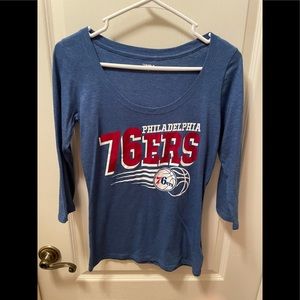 Women’s 3/4 length Sixers shirt; Size: S